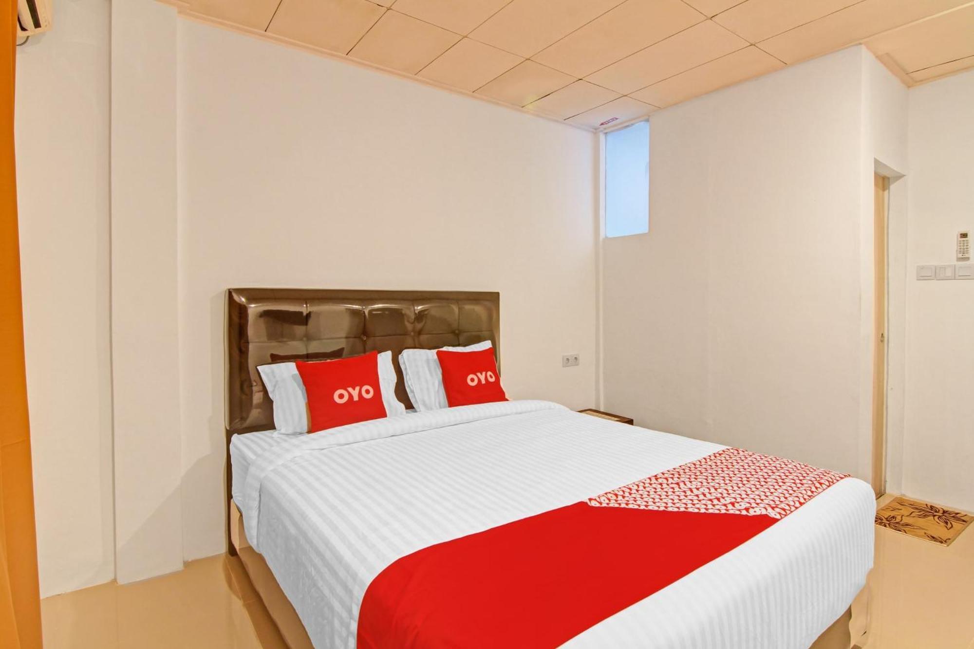 Oyo 90561 Paris Street Syariah Hotel Padang (Sumatra)