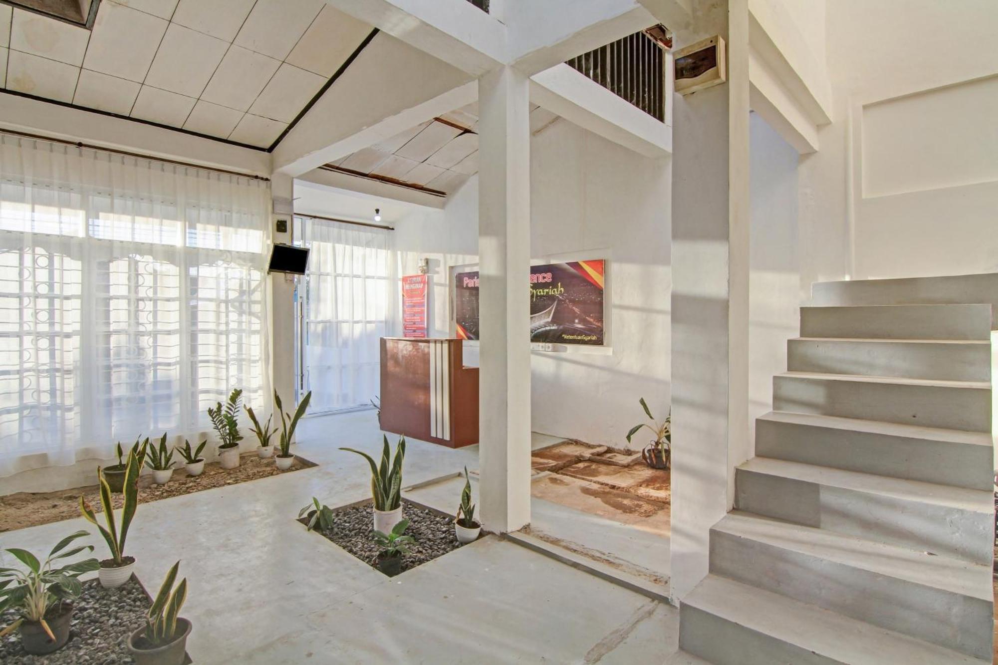 Hotel Oyo 90561 Paris Street Syariah Padang (Sumatra)