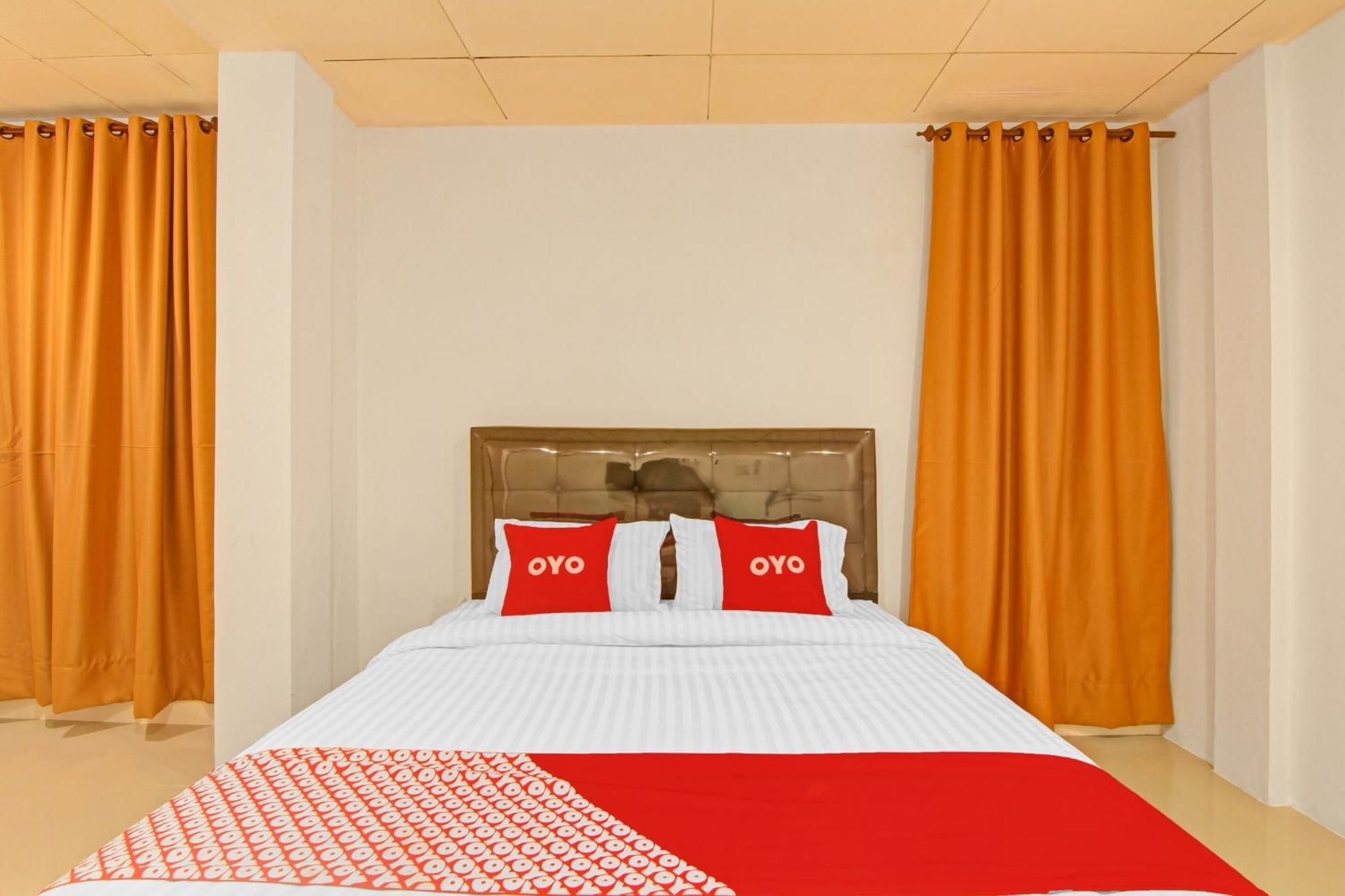 Hotel Oyo 90561 Paris Street Syariah Padang (Sumatra)