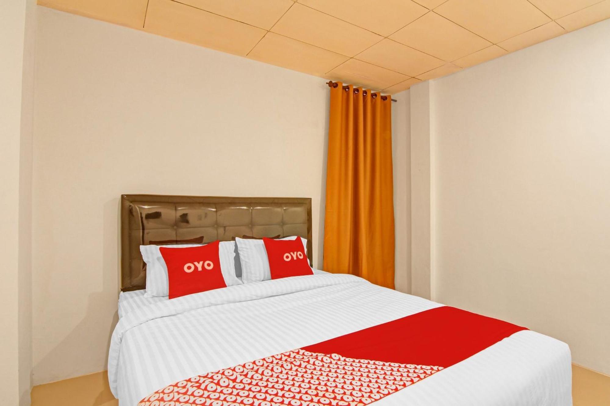 Hotel Oyo 90561 Paris Street Syariah